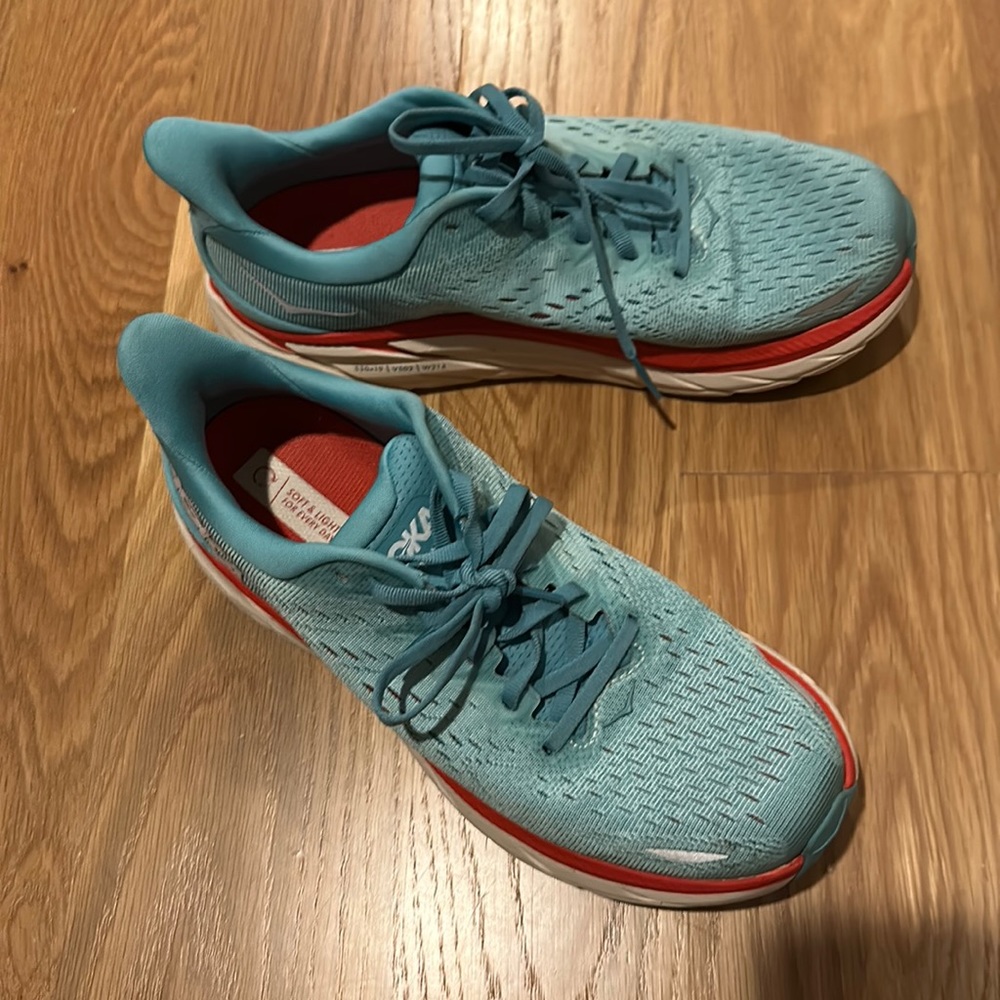 Hoka Clifton size 9 running shoe
